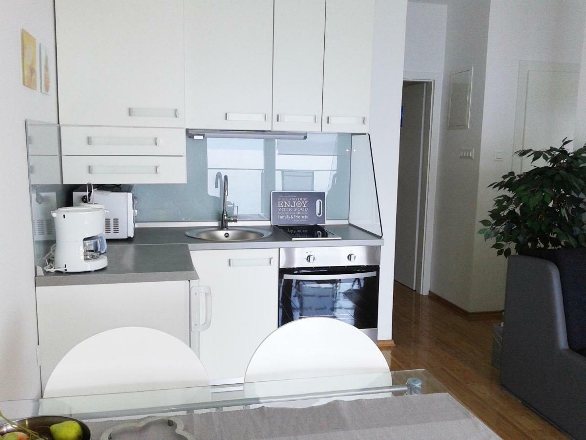 Apartment Sol - 5M From The Sea ドラスニセ エクステリア 写真